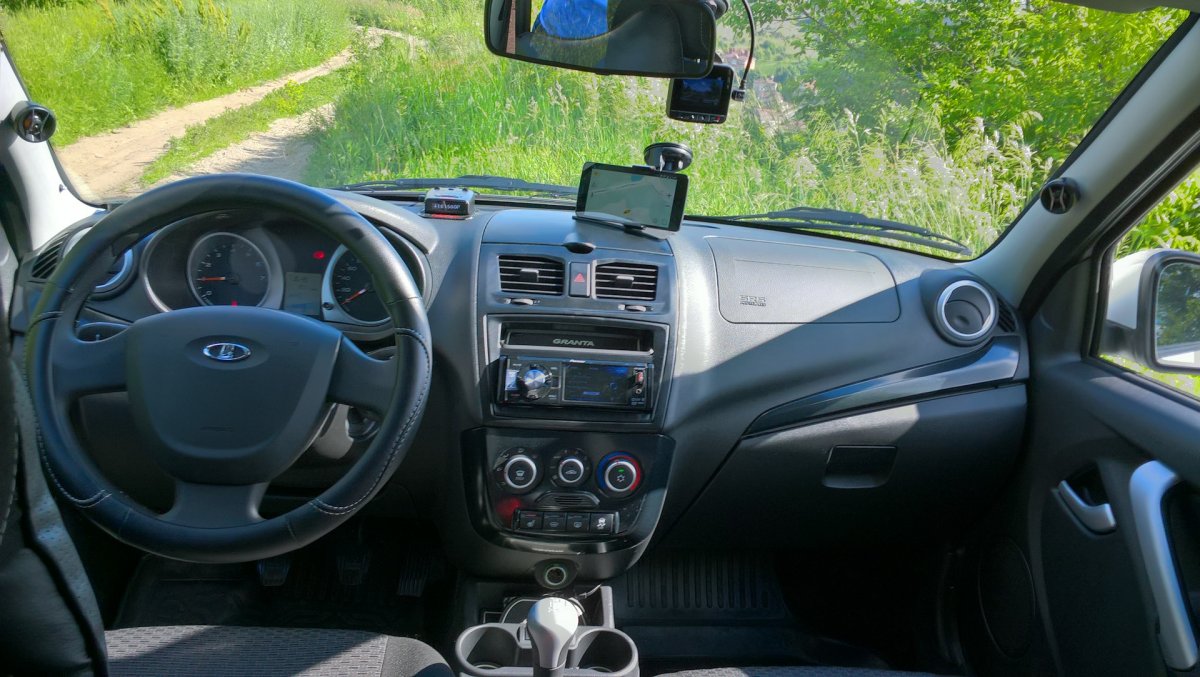 Lada Granta Liftback 2016 салон