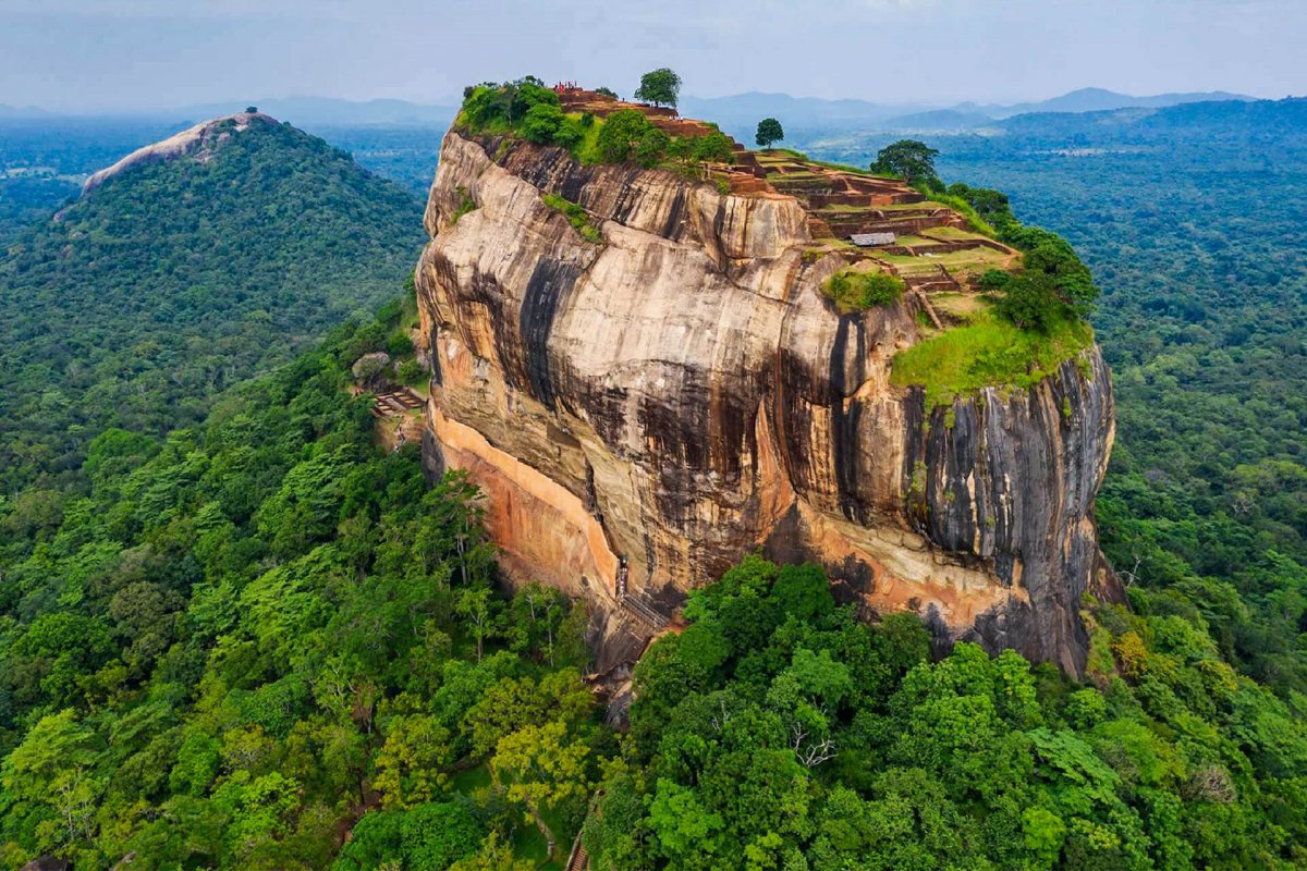 Львиная гора Шри Ланка