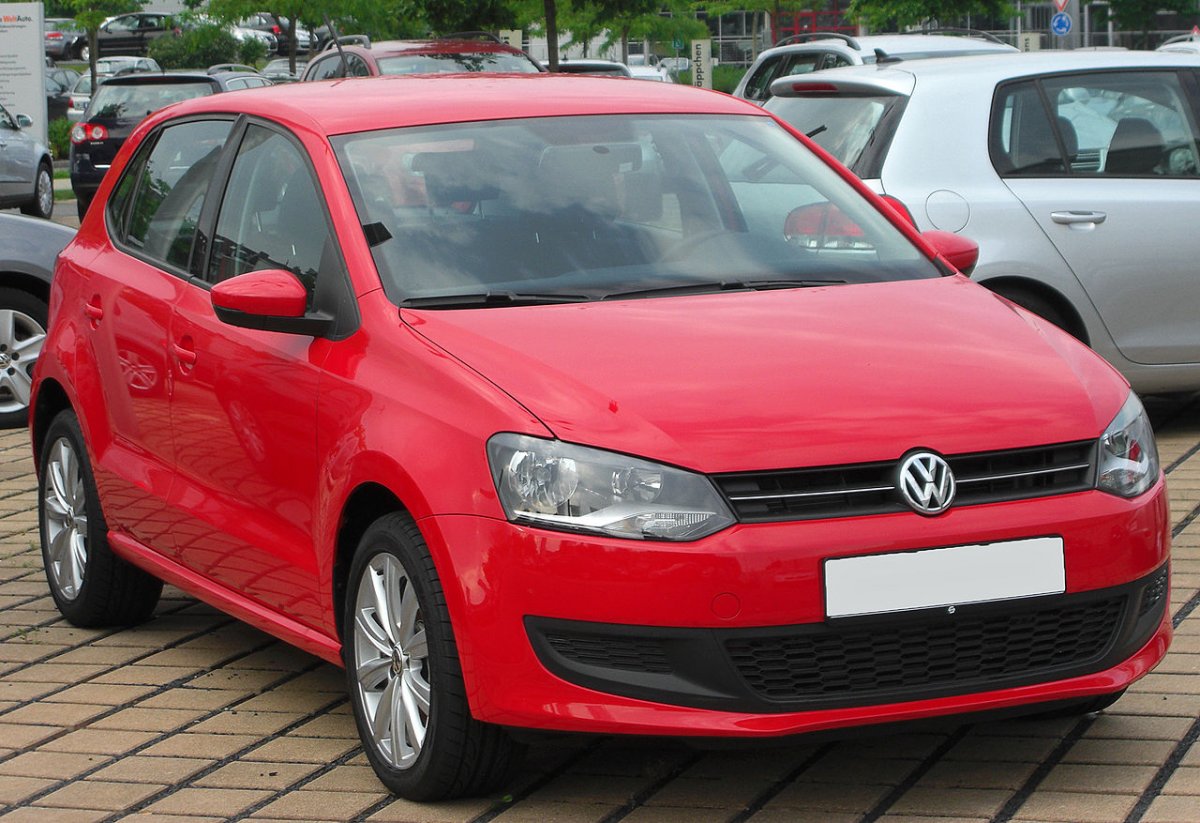 Volkswagen Polo 2013 красный