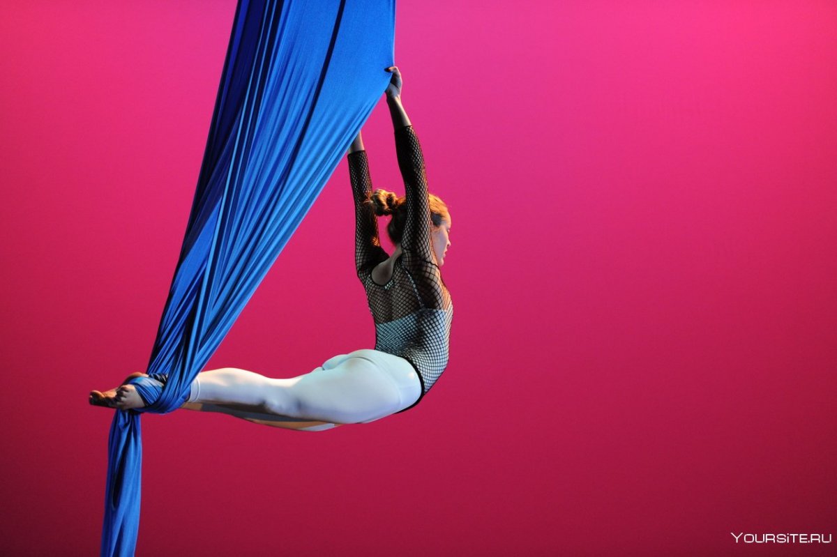 Воздушная гимнастика на гамаке