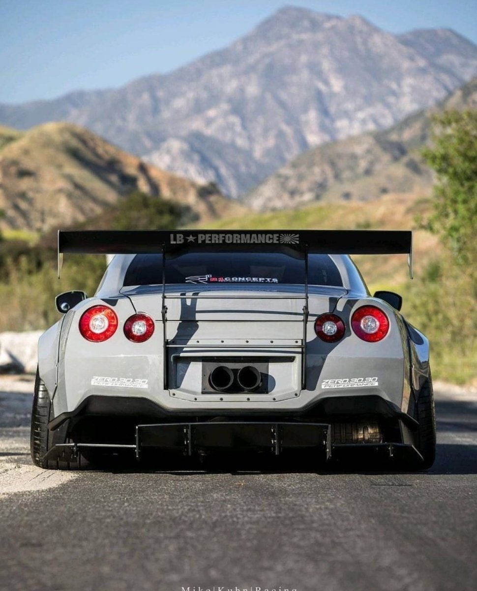 Nissan GTR gt1