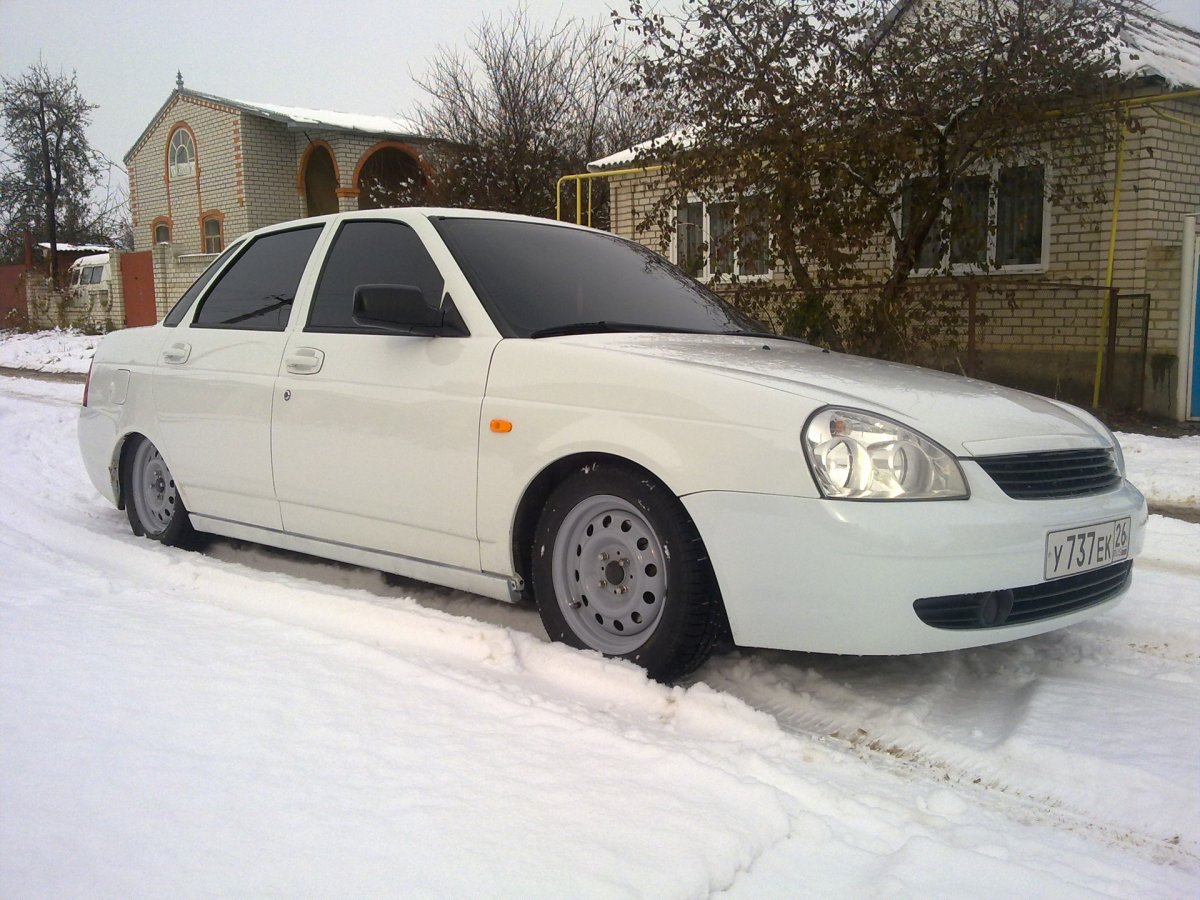 Приора белая а 500 СС