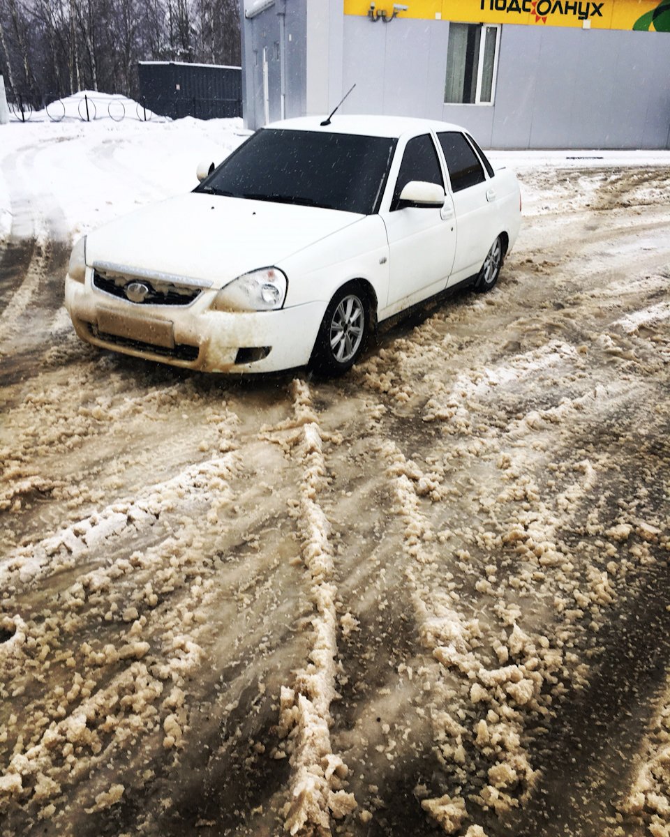 Приора заниженная тонированная белая