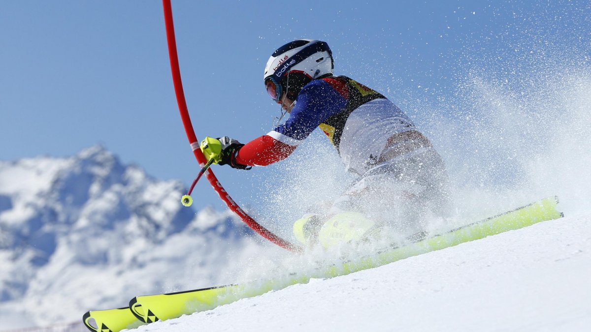 Скоростной спуск горнолыжный спорт