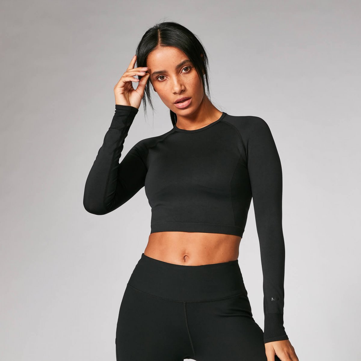 Кроп-топ с длинным рукавом черный BL.043.001