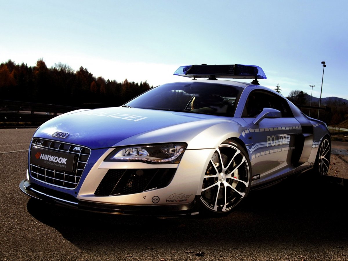Audi r8 полиция