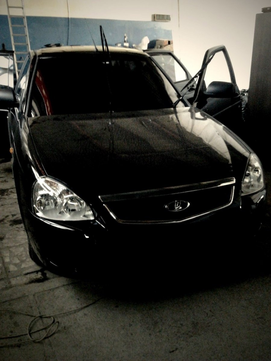 Лада Приора седан тонированная