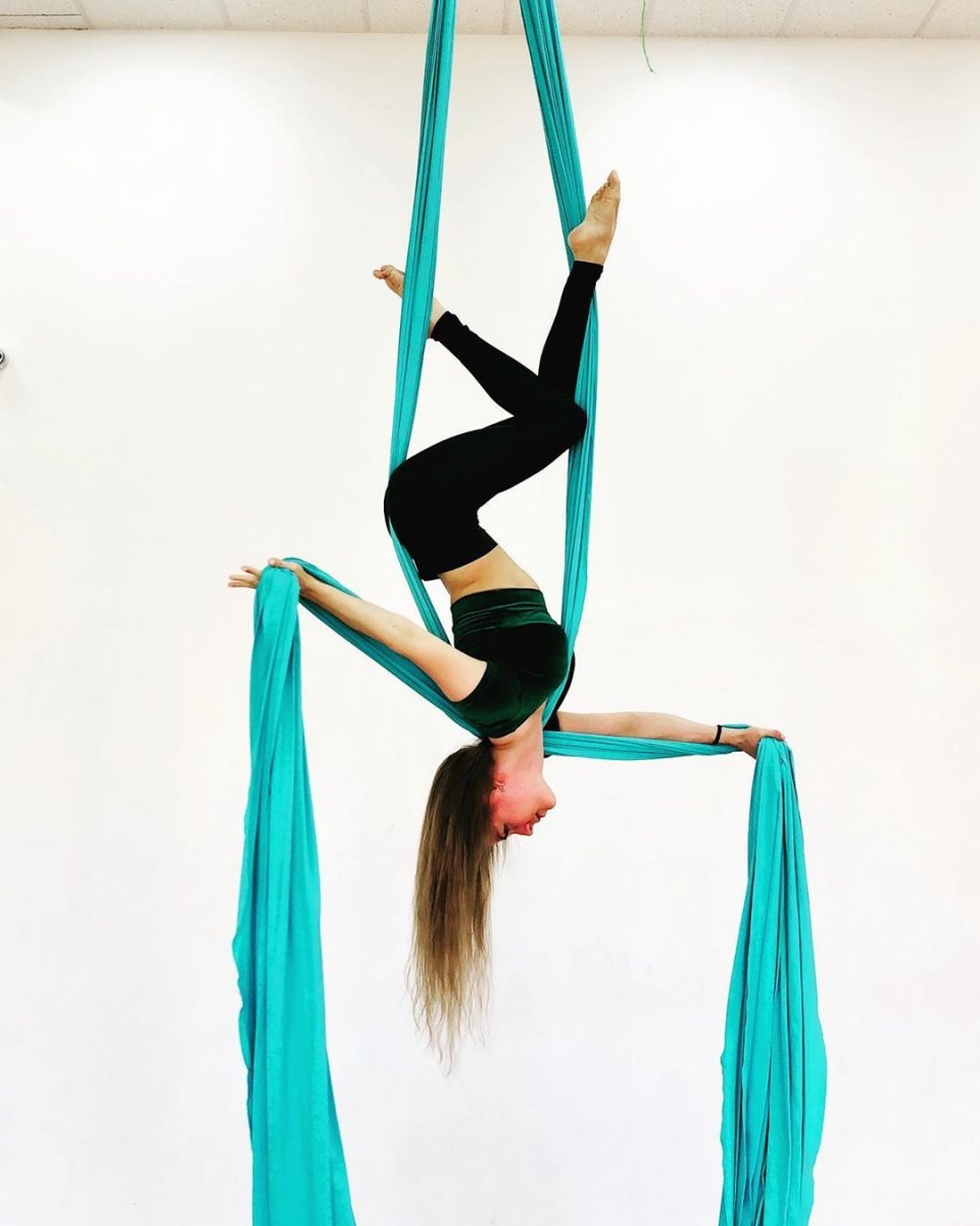 Кольцо на пальце