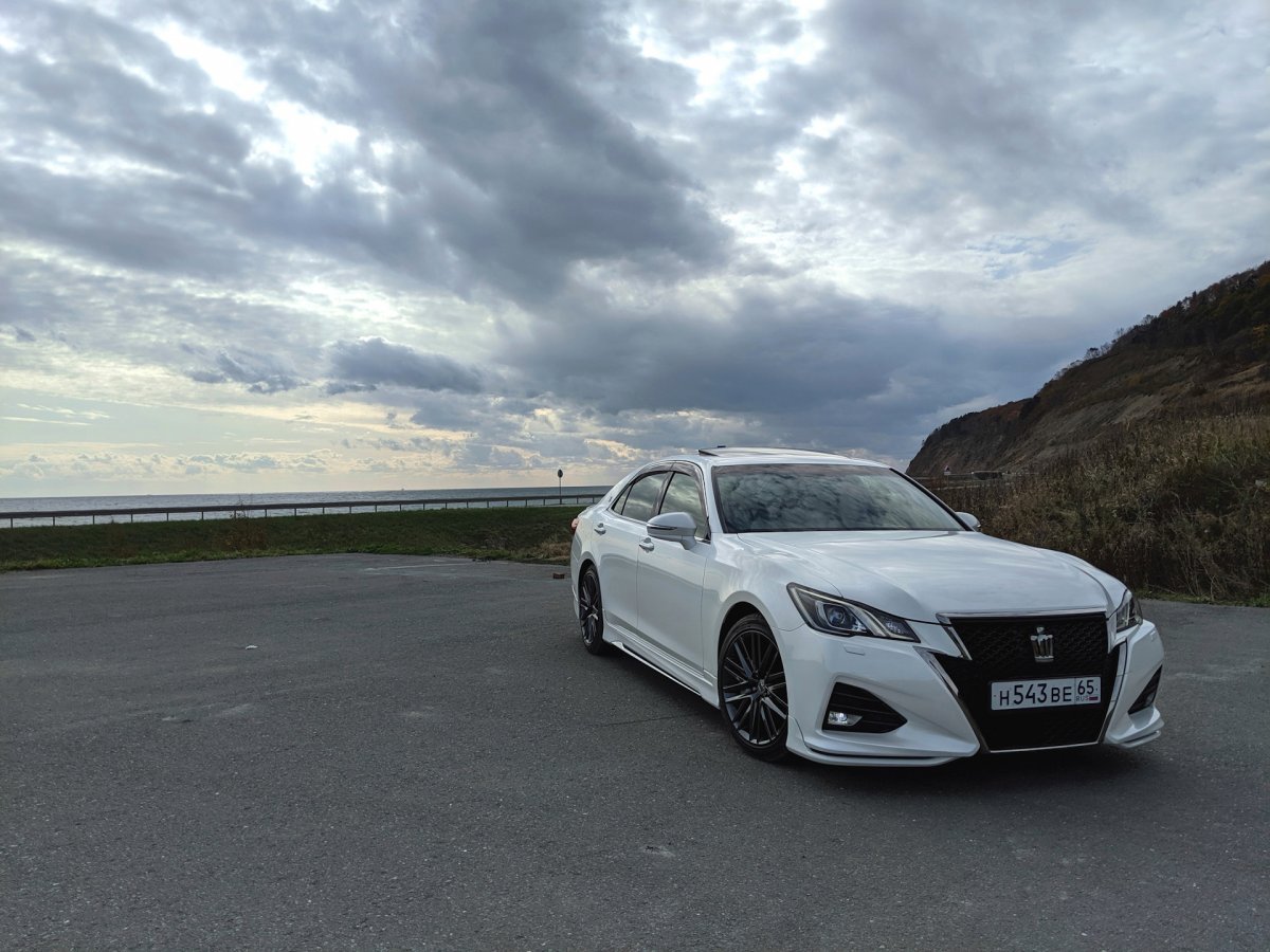 Toyota Crown athlete g 2019