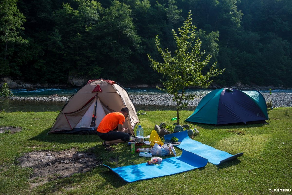 Камское Устье палаточный лагерь