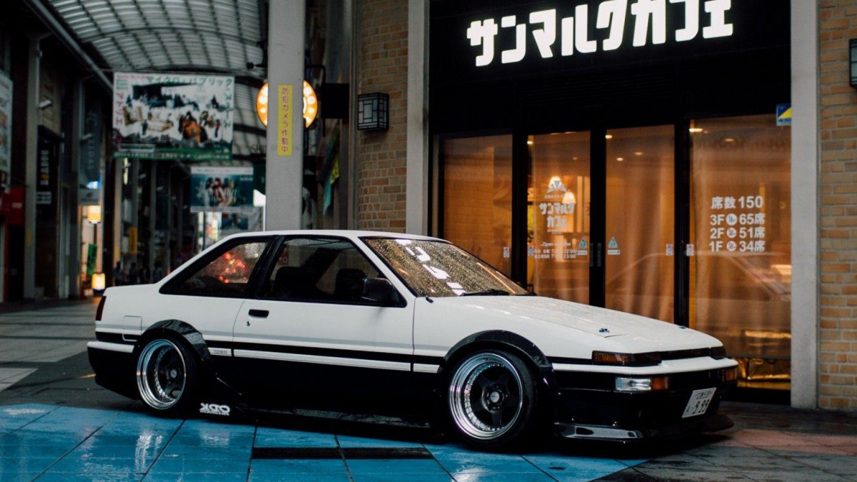 Toyota Corolla ае100
