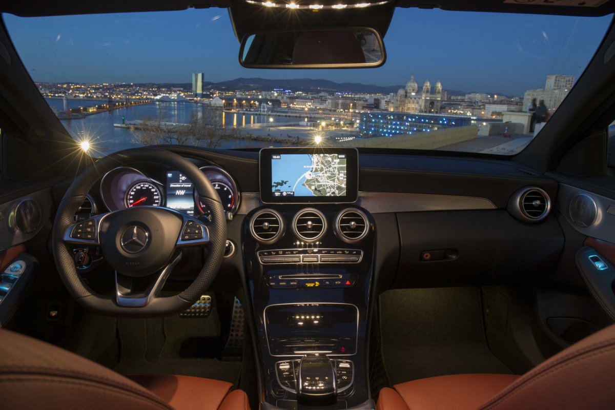 Mercedes Benz c class w205 салон ночью