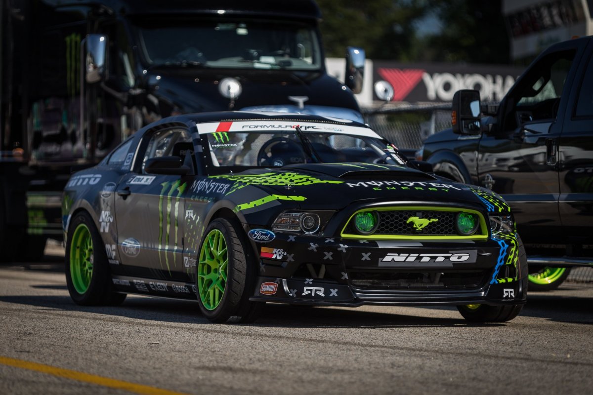 Ford Mustang RTR Monster Energy 2015 дрифт