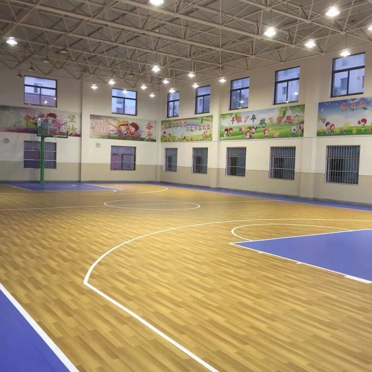 Октябрьская 65 баскетбольный зал