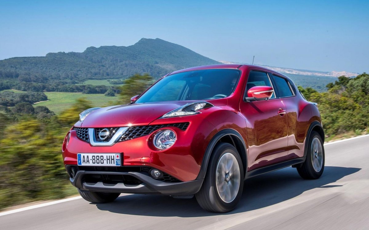 Nissan Juke красный 2016