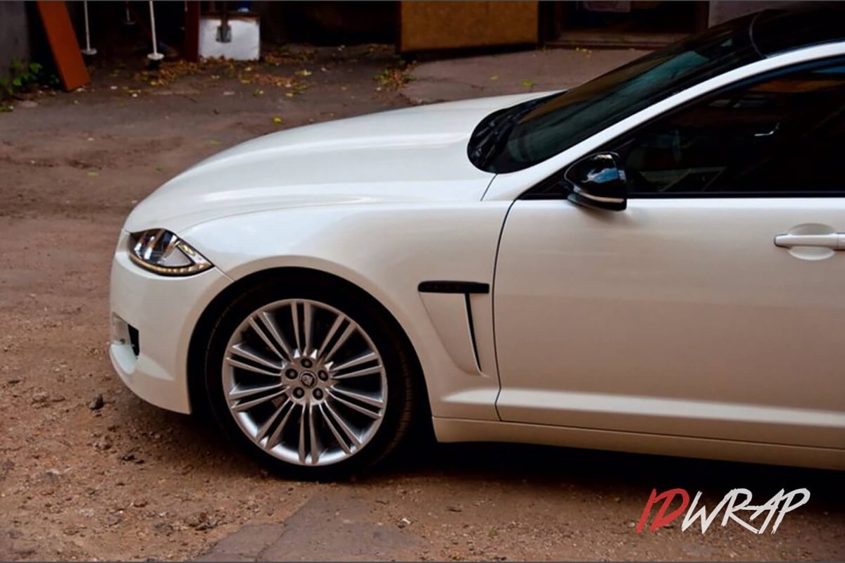 Ягуар XF перламутр