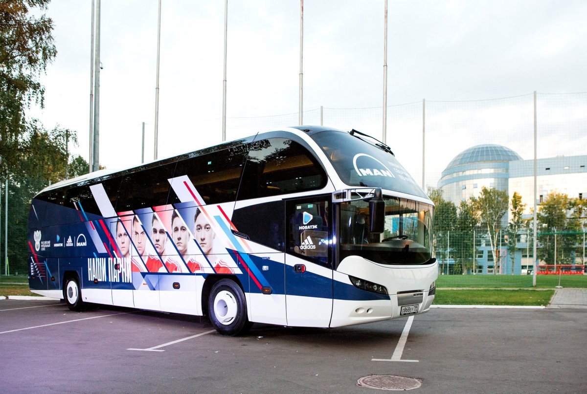 Автобус Neoplan Cityliner
