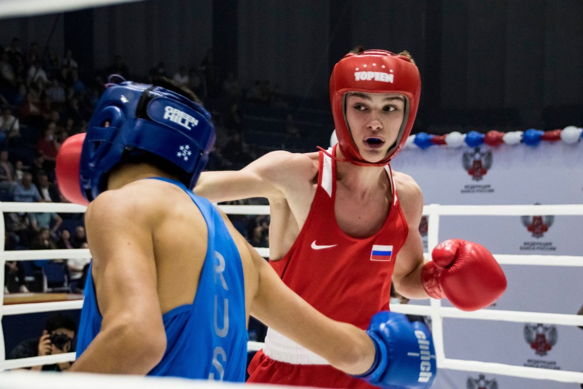 Рейчел боксерша