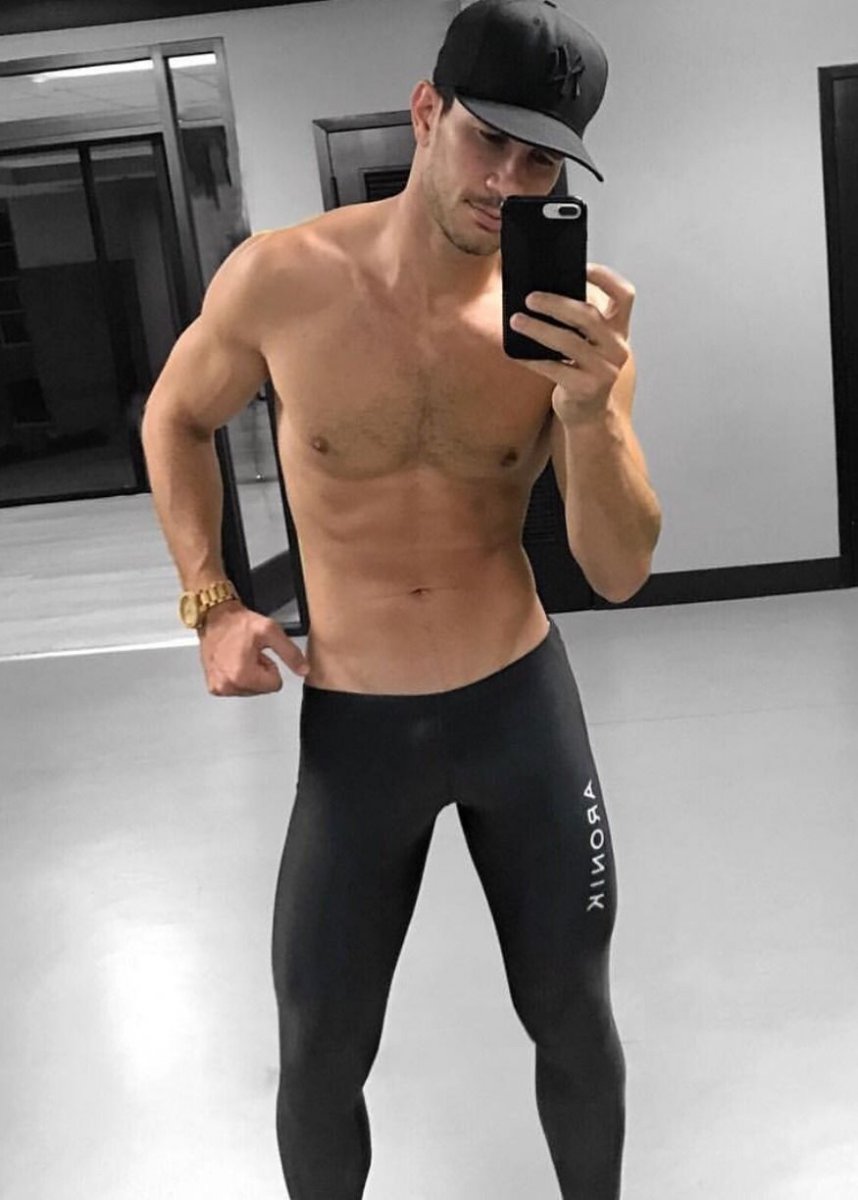 Компрессионные штаны