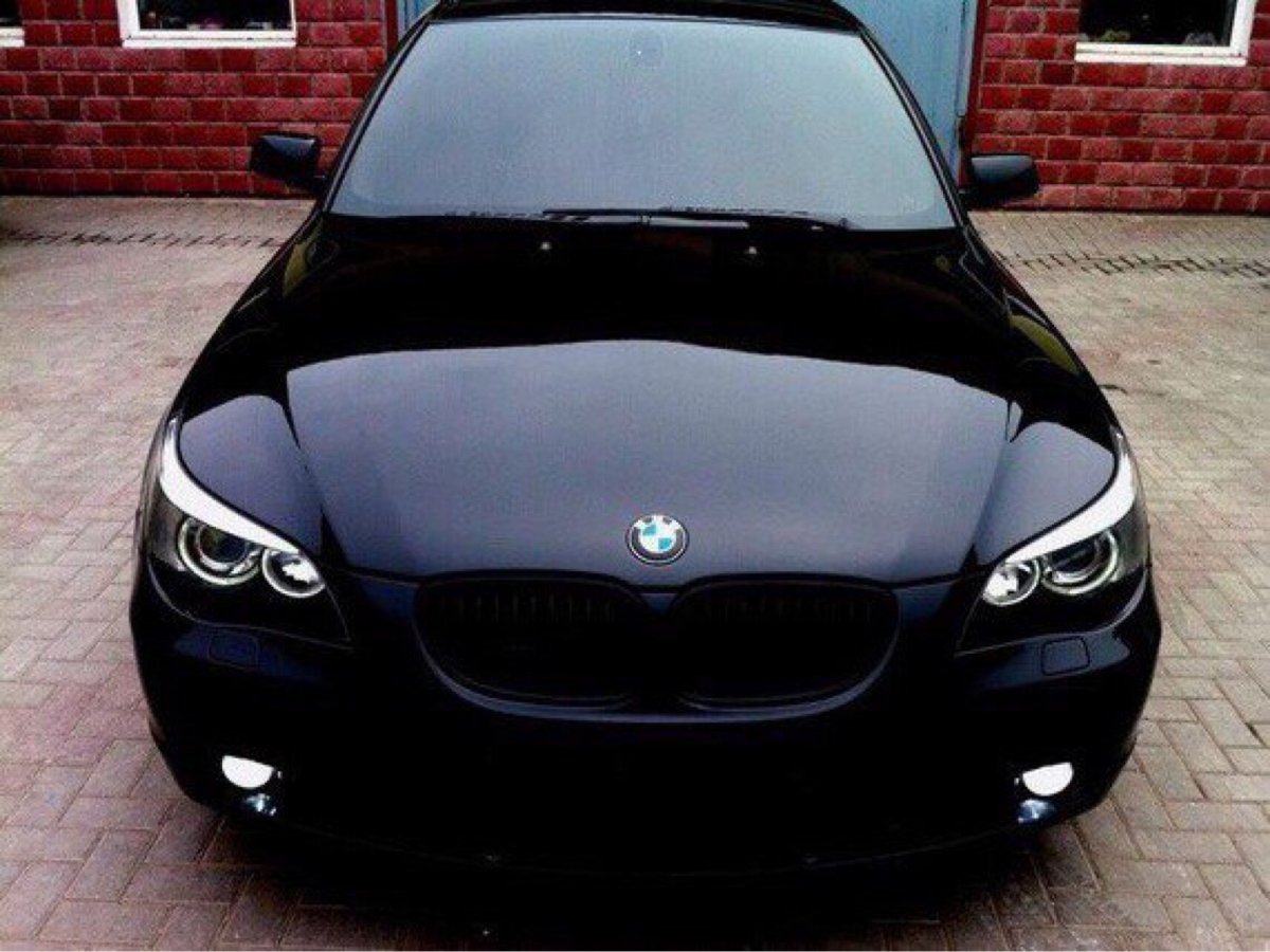 BMW 5 e60 черная тонированная