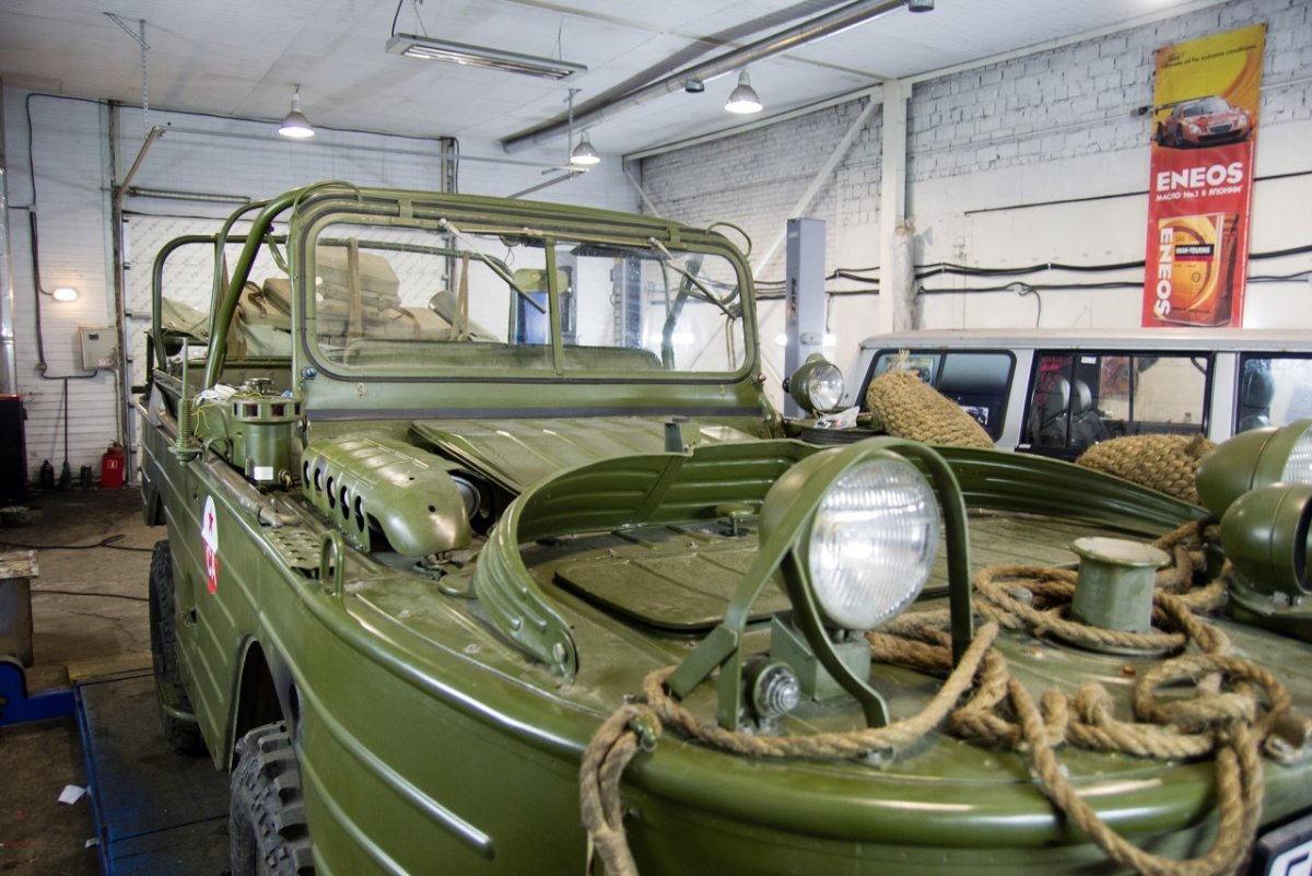 ГАЗ 46 мав амфибия