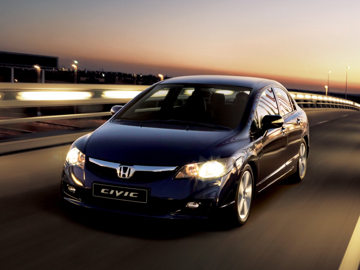 Honda Civic спереди