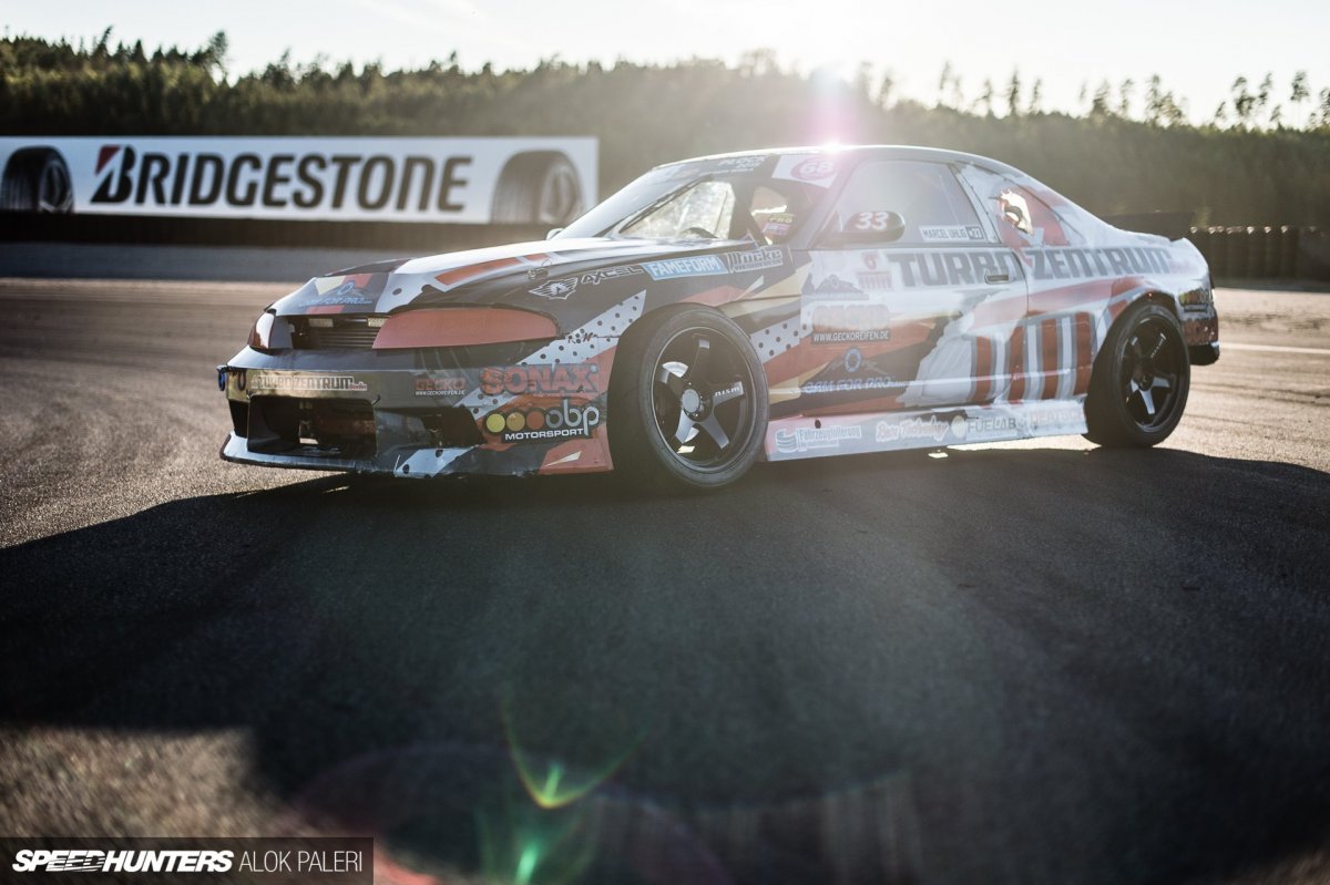 Nissan Skyline r33 Drift обои