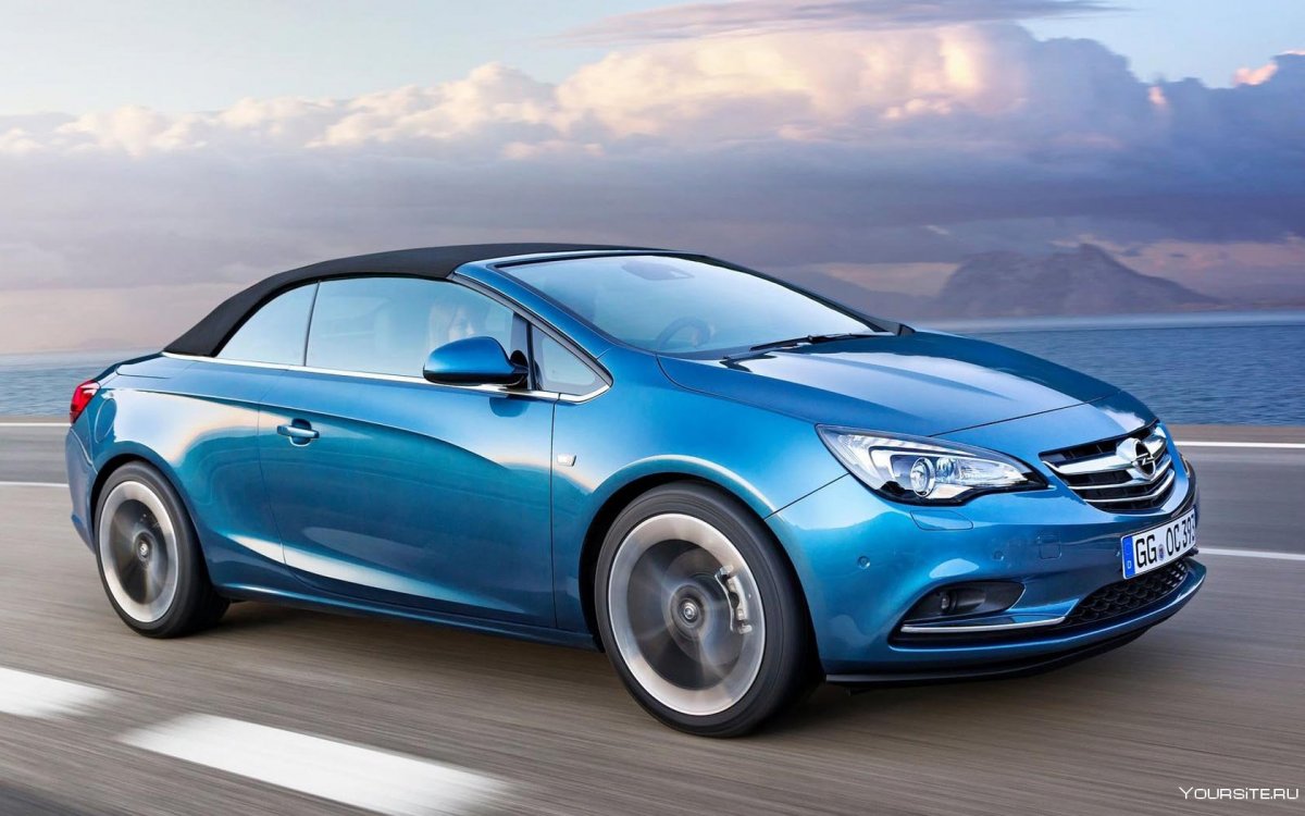 Opel Astra GTC желтая