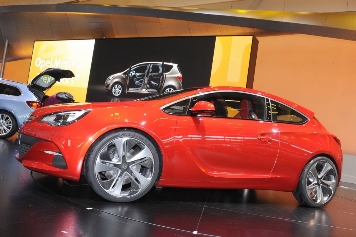 Opel Astra GTC 2017