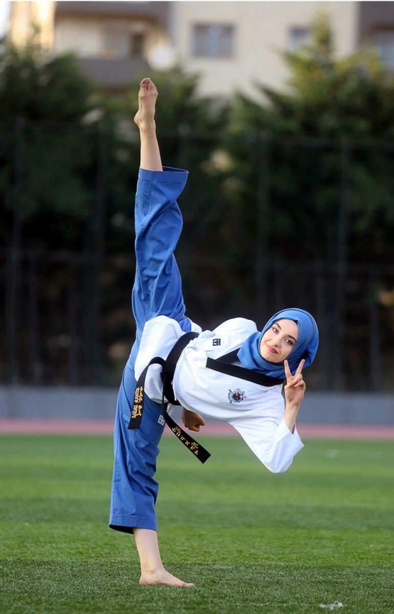 Турецкая тхэквондистка Кубра