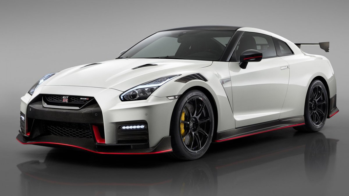 Nissan gt-r Nismo n Attack