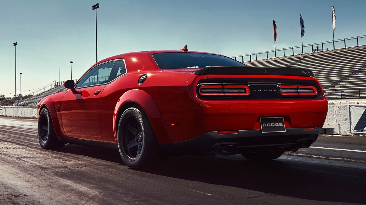 Додж Челленджер srt Demon