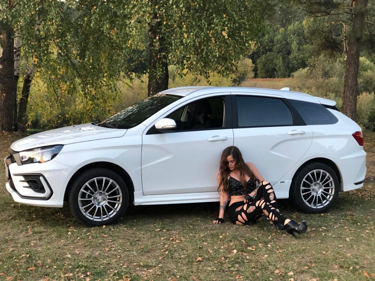Lada (ВАЗ) Vesta i белый 2019
