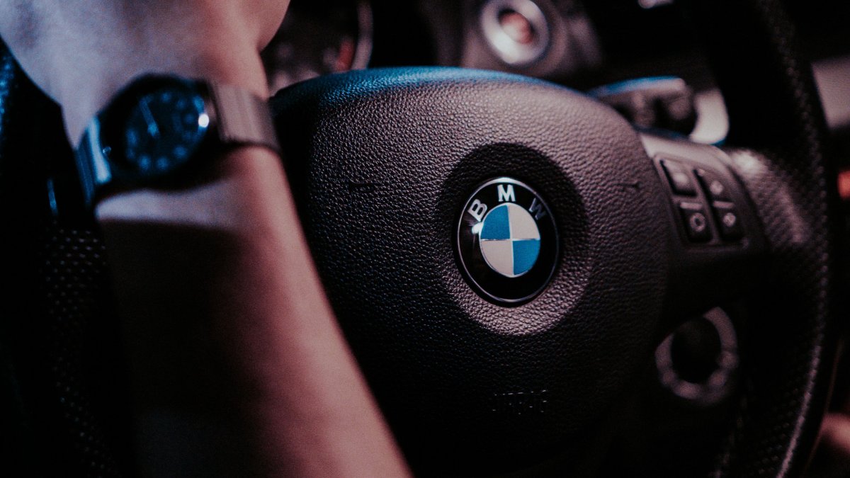 За рулем БМВ 320