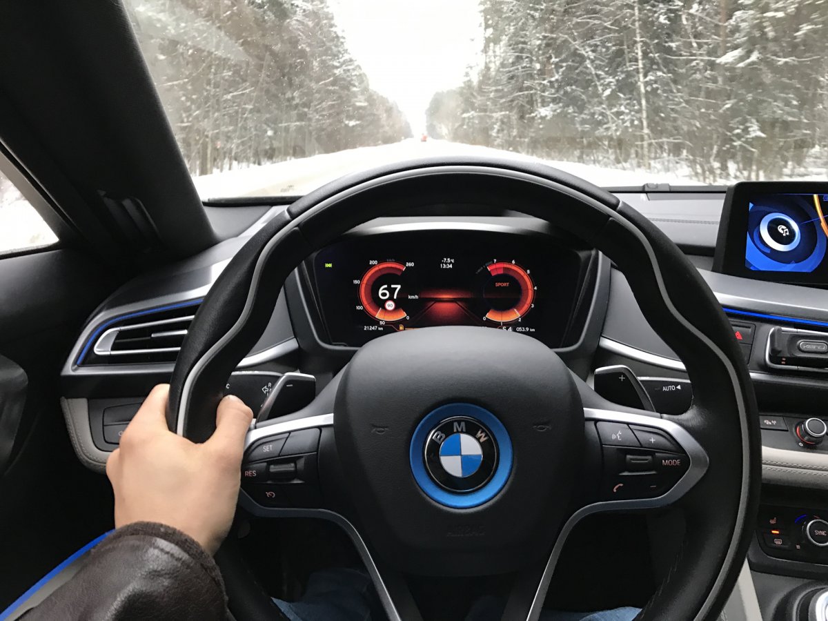 BMW i8 Амиран