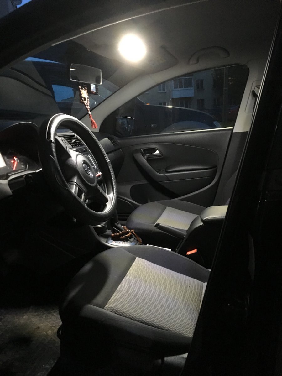 Подсветка салона VW Polo sedan