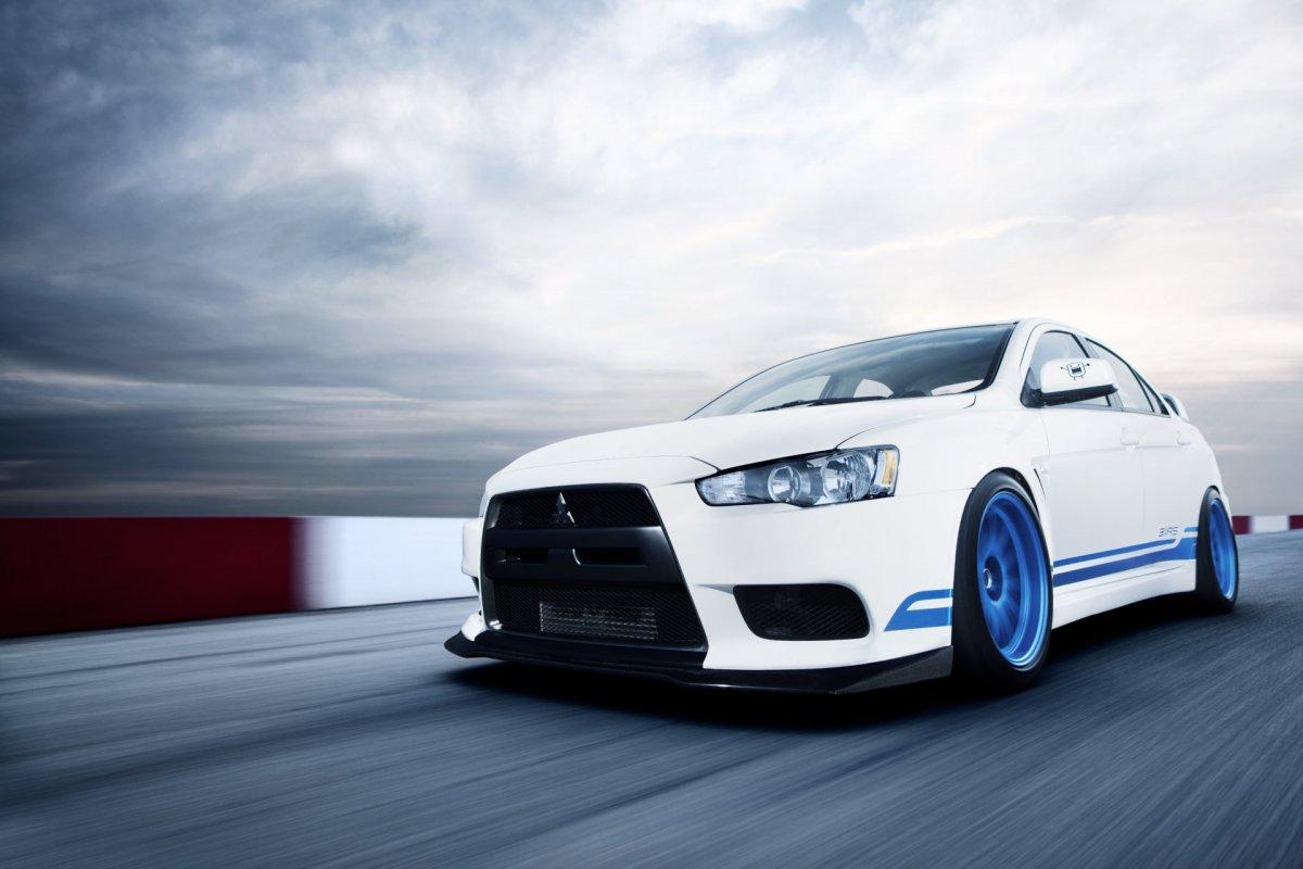 Mitsubishi Lancer Evolution 10 неон