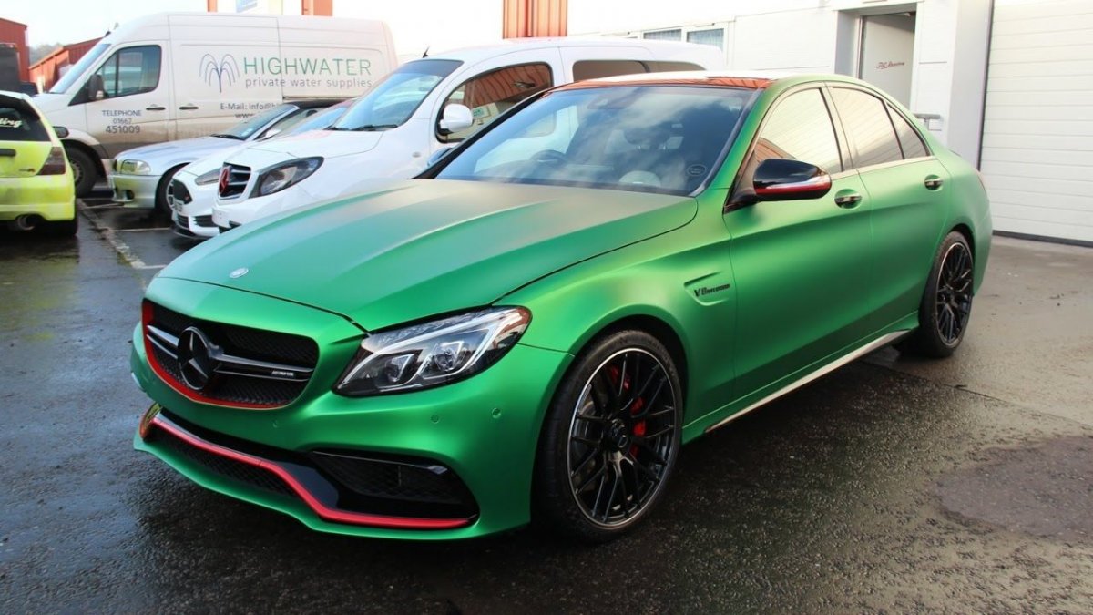 Мерседес АМГ 63 S зеленый