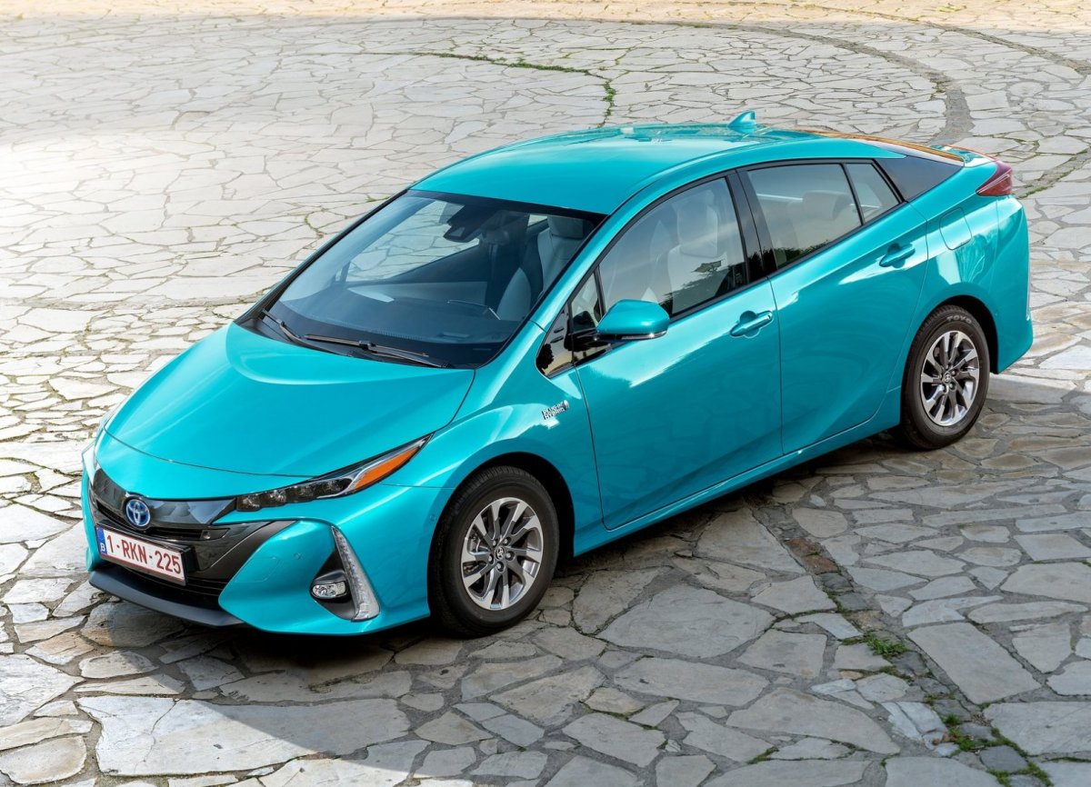 Toyota Prius Plus 2011>