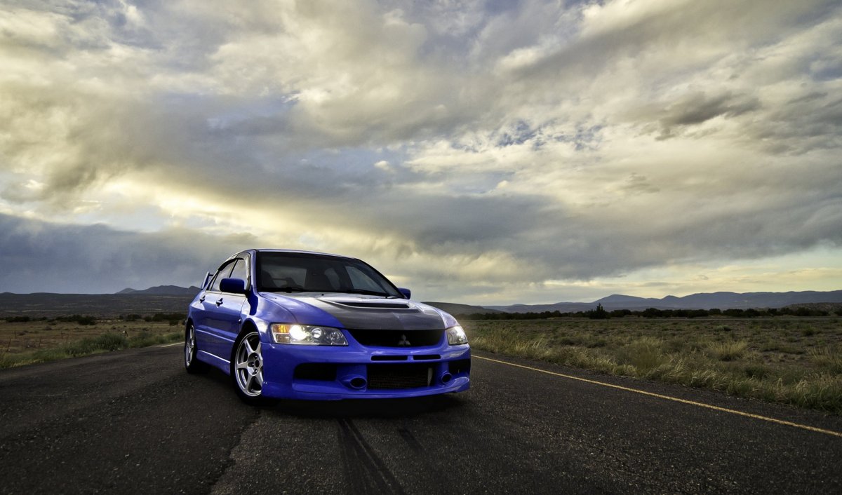 Mitsubishi Lancer Evolution 9 синий