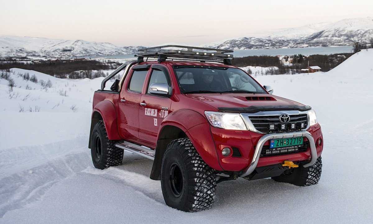 Toyota Land Cruiser 300 Arctic Trucks