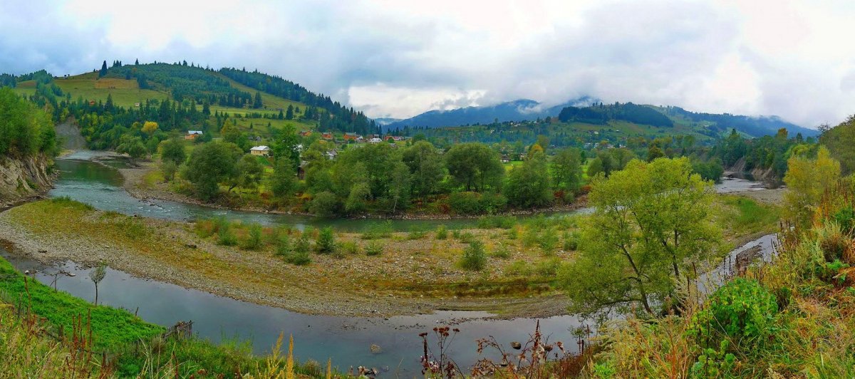 Карпаты село Поляница