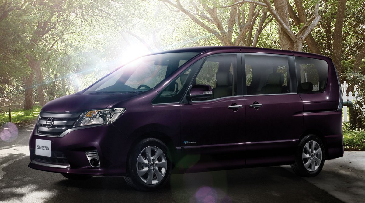 Nissan Serena c26 Highway Star