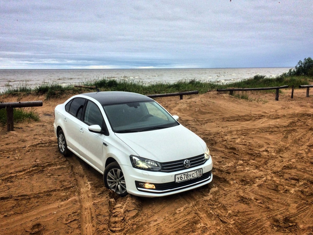 Volkswagen Polo 1.4 sedan