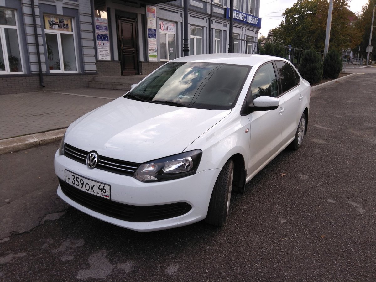 Volkswagen Polo белый