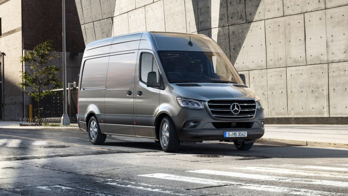 Mercedes Benz 2500 Sprinter van