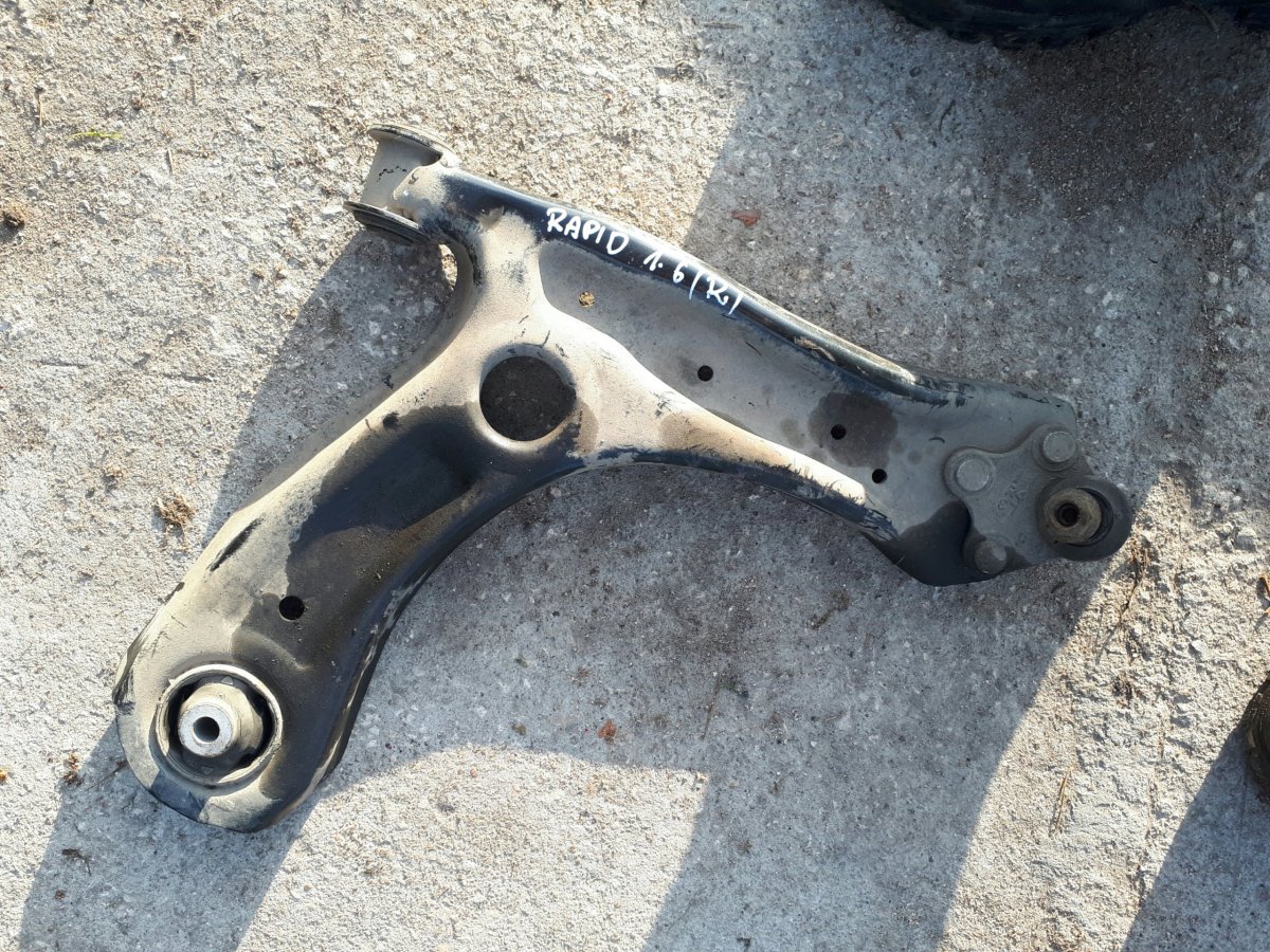 Скрежет на Шкода Рапид