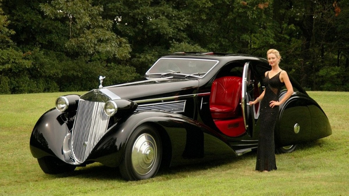 Mercedes-Benz f700 салон