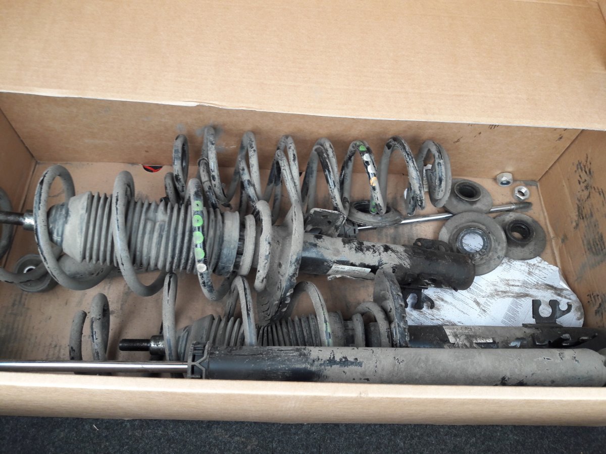 Опора стойки Шкода Рапид 2016