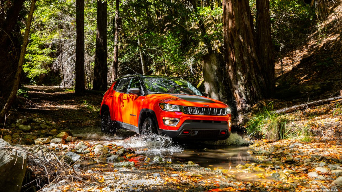 Jeep Trailhawk оранжевый